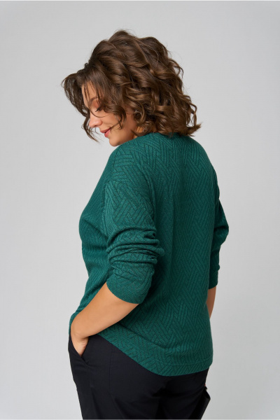 Зеленый джемпер из трикотажа с круглым вырезом для комфортного образа Bliss 8378 изумрудный - фото 6