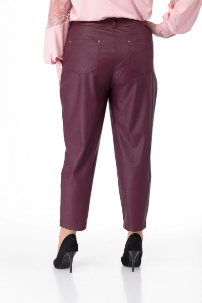 Брюки из экокожи с складками, карманами и металлизированной фурнитурой Anelli 903 вишня - фото 6