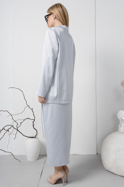 Жакет из атласа с накладными карманами для повседневного образа AMORI 2180 светло-серый - фото 7