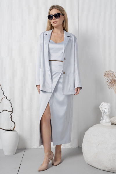 Жакет из атласа с накладными карманами для повседневного образа AMORI 2180 светло-серый - фото 4