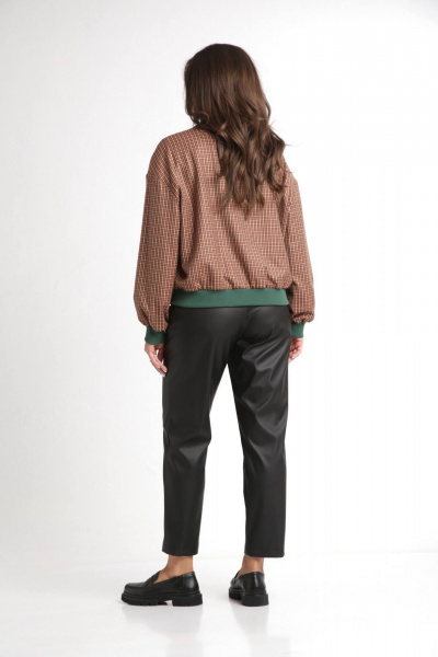 Демисезонный бомбер в мультиколор с вышивкой LadisLine 1527 клетка - фото 7