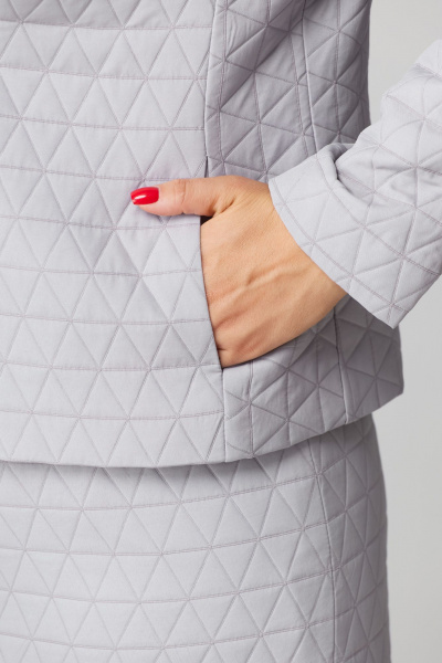 Трикотажный костюм жакет и юбка с асимметрией Мишель стиль 1222 жемчужный - фото 9