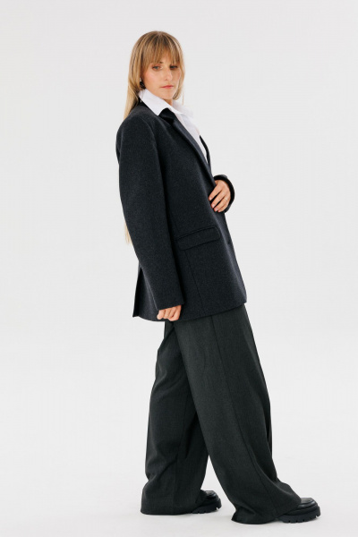 Жакет оверсайз из пальтовой ткани для демисезона FAMA 24041 графит - фото 14