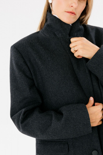 Жакет оверсайз из пальтовой ткани для демисезона FAMA 24041 графит - фото 13