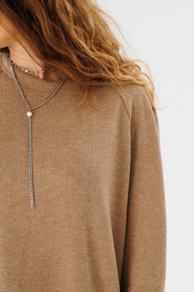 Длинное оверсайз платье из трикотажа с прямым кроем для повседневной носки FAMA 24046 коричневый - фото 3