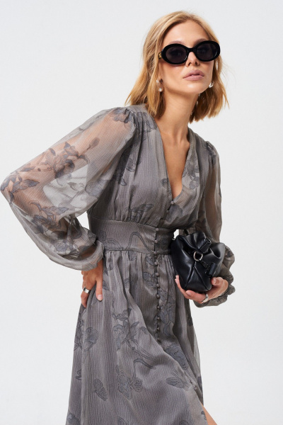 Легкое демисезонное платье из летящей ткани с принтом Mixan 5086 - фото 6