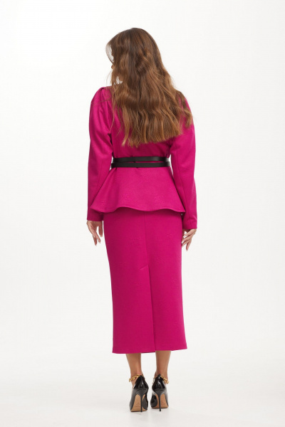 Деловой демисезонный костюм из трикотажа жакет и юбка розового цвета Vesnaletto 3981 - фото 2