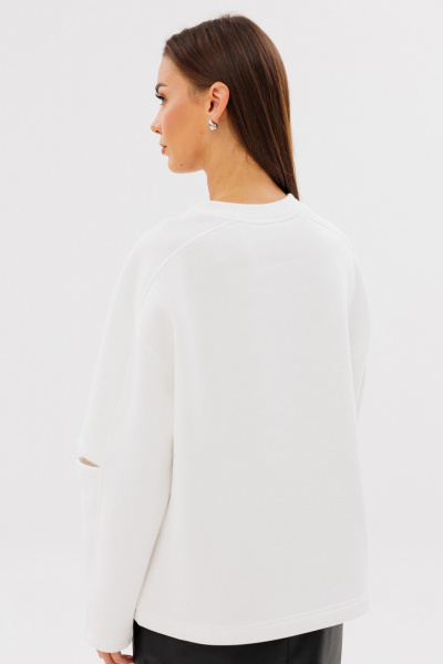 Молочный свитшот свободного силуэта с разрезами Kivviwear 4223.05 - фото 11