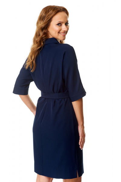 Деловое платье прямого силуэта с воротником и разрезами T&N 7565 темный_синий - фото 7