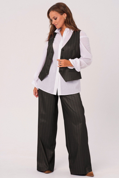 Классический брючный комплект с жилеткой, рубашкой и брюками Angelina & Сompany 1159 - фото 4