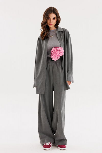 Брюки полосатые из костюмной ткани с эластичным поясом EOLA 2728 темно-серый_ полоска - фото 4