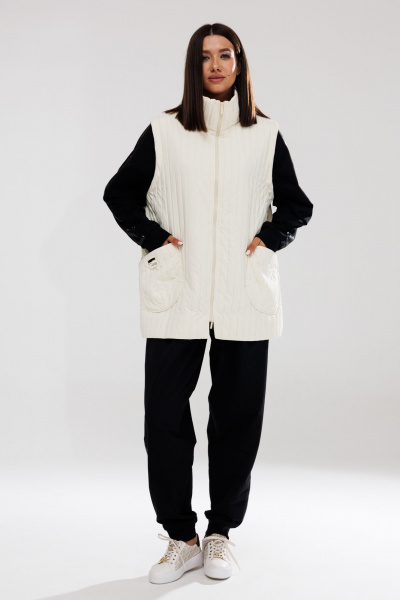 Модный стеганый жилет свободного силуэта с поясом Ларс Стиль 962 - фото 1