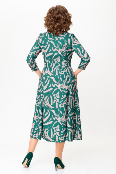 Платье из вискозы с поясом и кокетками Swallow 784.2 изумруд/принт"бежевая_абстракция" - фото 5
