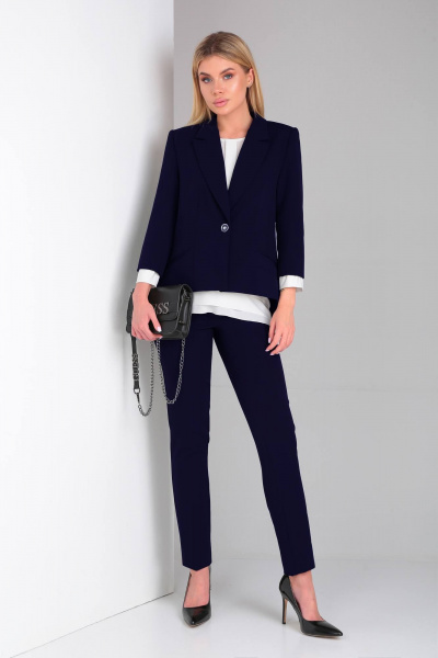 Деловой костюм из текстиля с эффектной спинкой и юбкой DOGGI 2904/1 синий - фото 1