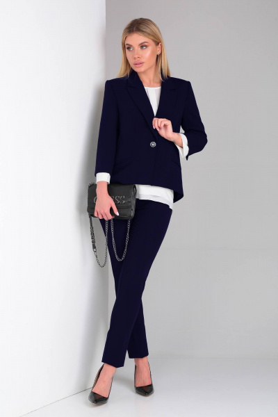 Деловой костюм из текстиля с эффектной спинкой и юбкой DOGGI 2904/1 синий - фото 6