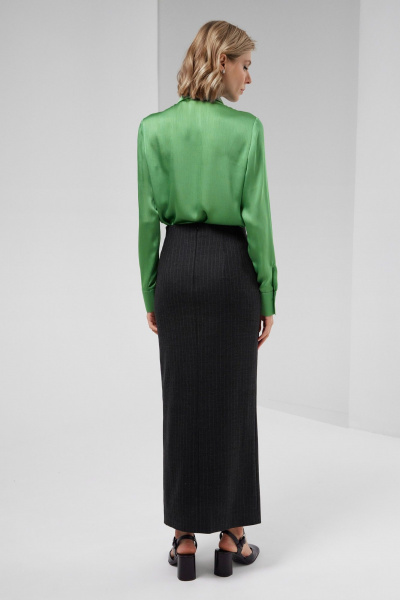 Деловая блуза из струящейся ткани с отложным воротником HELEN BIRCH Bl025b - фото 6