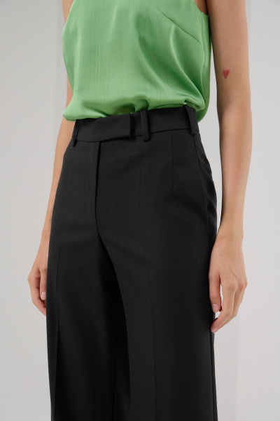 Блуза без рукавов из струящейся ткани с воротником-стойкой HELEN BIRCH Bl026g зеленый - фото 8