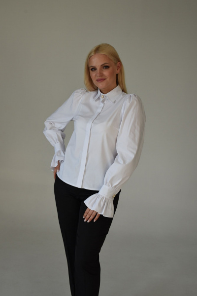 Белая нарядная блуза с объемным рукавом и розой-аксессуаром Мастер Мод 831хс белый - фото 8