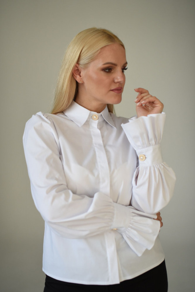 Белая нарядная блуза с объемным рукавом и розой-аксессуаром Мастер Мод 831хс белый - фото 5