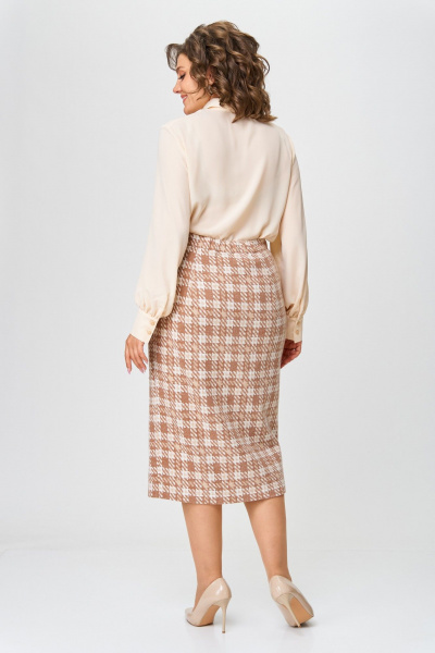 Деловой комплект из текстиля и трикотажа с юбкой-карандаш ANASTASIA MAK 1216 бежевый - фото 9