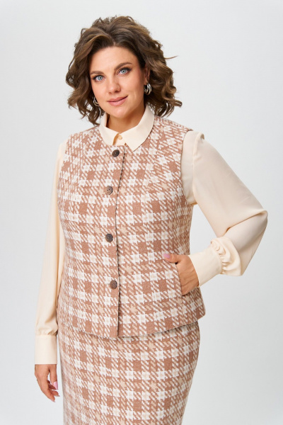 Деловой комплект из текстиля и трикотажа с юбкой-карандаш ANASTASIA MAK 1216 бежевый - фото 7