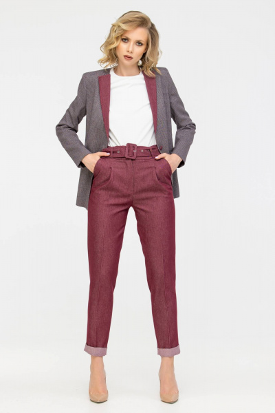 Красный костюм из текстиля с вариациями фактур Domna 16068 бордо - фото 7