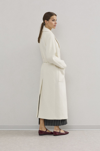 Модное женское пальто двубортное из шерсти DAVA 7002 молочный - фото 9