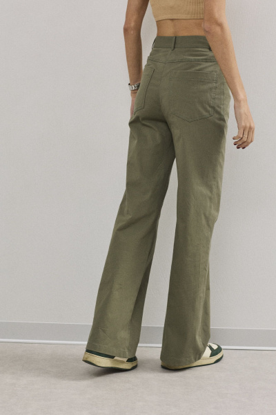 Хлопковые свободные брюки из текстиля с функциональными карманами DAVA 5187 хаки - фото 4