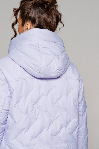 Фиолетовая демисезонная куртка прямого кроя с карманами и капюшоном Beautiful&Free 6234 лиловый - фото 8