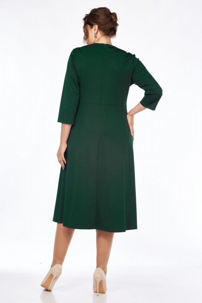Демисезонное платье из трикотажа с шлицей и декоративной вышивкой Lady Style Classic 1857/8 изумрудный - фото 4