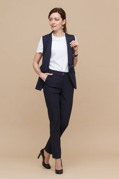 Деловой женский жилет из текстиля на подкладе Domna 8422.170 темно-синий - фото 3
