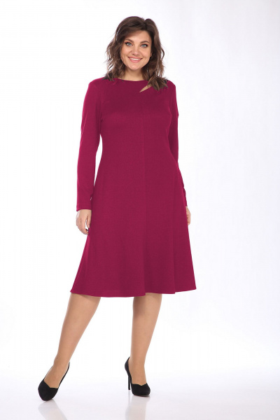 Демисезонное платье из трикотажа с асимметричным вырезом-каплей Lady Style Classic 2580 малиновый - фото 1