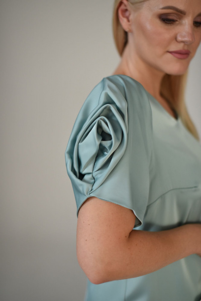 Платье до колена из шелковистой ткани с рукавом-розой Мастер Мод 833ас шалфей - фото 6