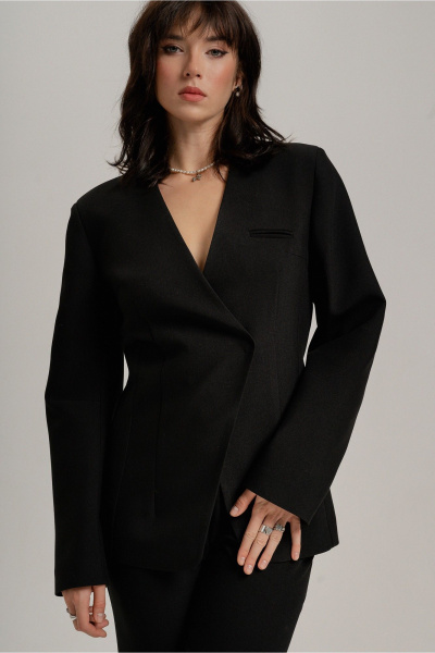Жакет прилегающего силуэта из текстиля с талиевыми вытачками JRSy 2490 черный - фото 3