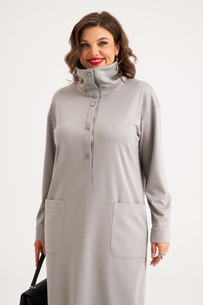 Демисезонное прямое платье из трикотажа с накладными карманами Almirastyle 369 - фото 4