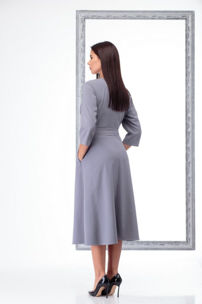 Классическое платье полусолнце из текстиля с гофре и поясом Angelina & Сompany 460 - фото 4