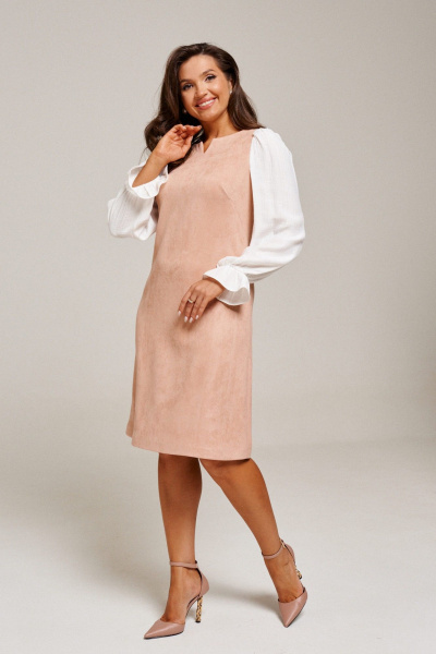 Платье из искусственной замши приталенное с контрастными рукавами AltaModa 1016-1 бежевый - фото 3