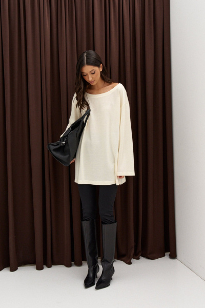 Молочный трикотажный джемпер с объемным вырезом ANNETE A998 - фото 2