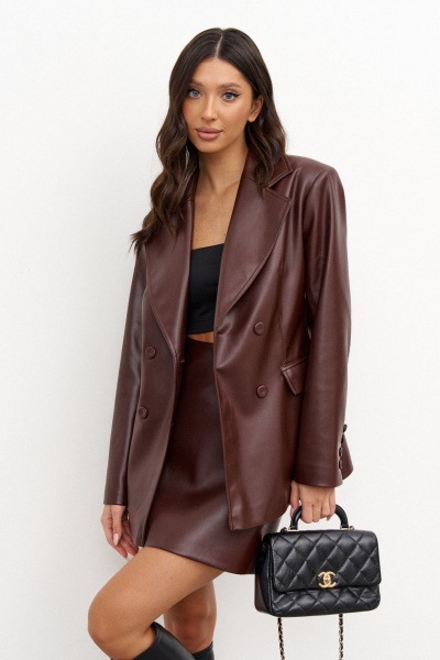 Юбка из экокожи мини А-силуэта коричневая с разрезом ANNETE A1307/1 - фото 3