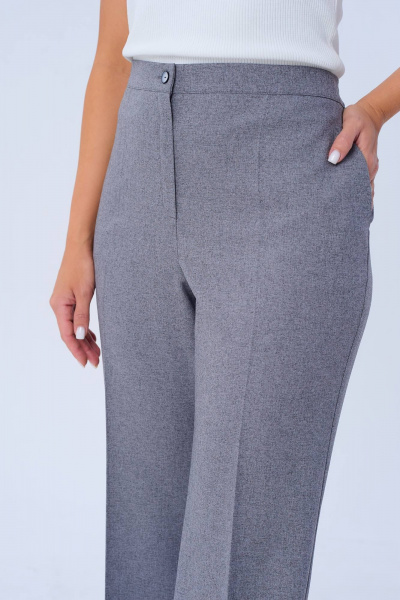 Двусоставный костюм с жакетом и брюками из текстиля Vilena 978 серый - фото 10