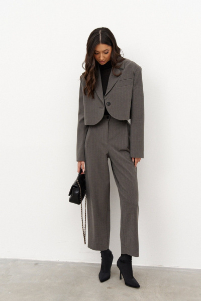 Укороченный жакет из костюмной ткани с полоской ANNETE A5347 - фото 7