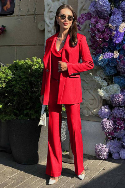 Деловой костюм 3-ка из текстиля с рельефами и карманами Temper 150 красный - фото 1