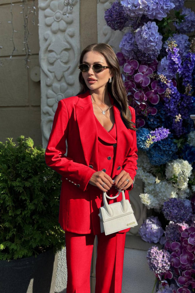 Деловой костюм 3-ка из текстиля с рельефами и карманами Temper 150 красный - фото 4