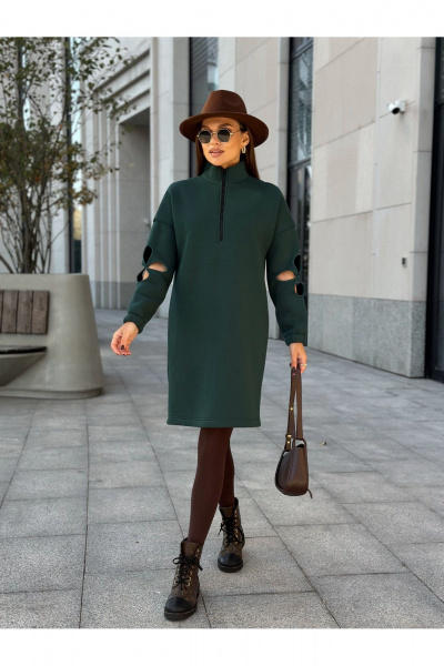 Платье прямого силуэта с коротким рукавом и кружевной вставкой Dilana VIP 2058 темно-зеленый - фото 1