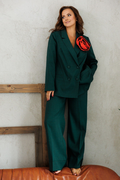 Костюм из костюмной ткани с прямым жакетом и широкими брюками Mubliz 190 изумруд - фото 6