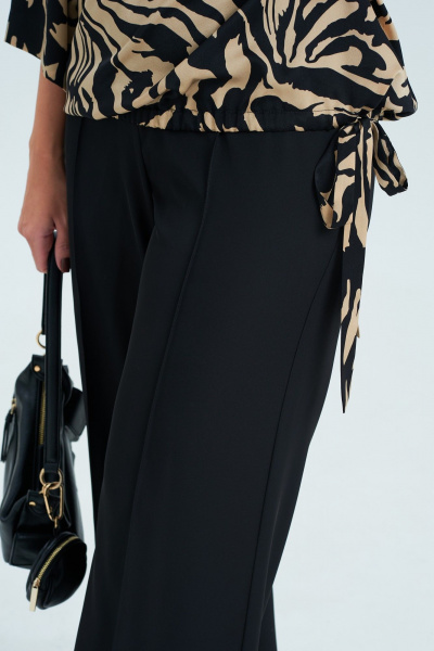 Бежевый и черный комплект: блуза с кулиской и классические брюки Verita 2319 - фото 5