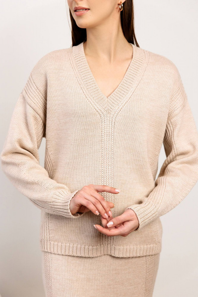 Костюм двойка юбка приталенное из трикотажа для повседневного образа Romgil РВ0093-ШЕ5 светлый опаловый - фото 3