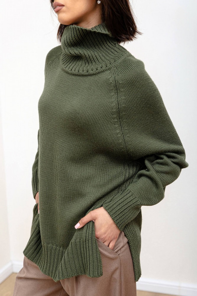 Свитер оверсайз из шерстяной пряжи для повседневного образа Romgil РВ0124-ШЕ5 оливковый - фото 3