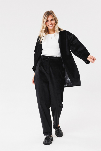 Круглогодичный оверсайз жакет из бархата с стойкой PRATA wear S015 черный - фото 4