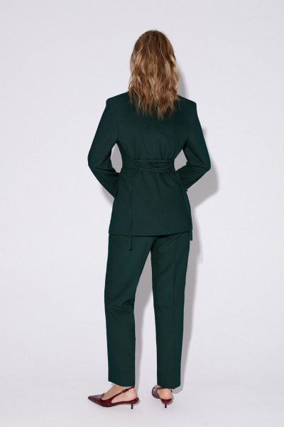 Костюм 2-ка из жакета и классических брюк из текстиля PiRS 5466 изумрудный - фото 2